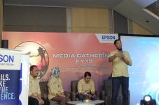 Epson: Enam Bulan ke...