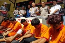 Mengaku Anggota Buser,...