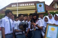 Helm Bertenaga Surya...