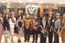 Finalis Putri Indonesia...