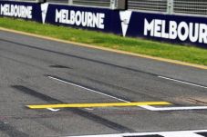 Walau McLaren Mundur...