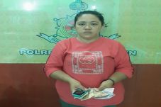 Ibu Ini Terpaksa di...