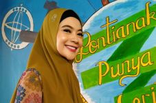 Berhijrah, Indah Dewi...
