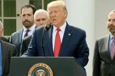 Trump Akan Jalani Tes...