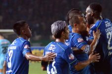 Persib Ingin Persembahkan...