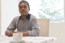 Amien Rais Pertimbangkan...