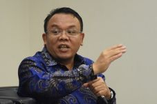 Wabah Corona Kian Meluas,...