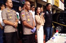 Negatif Narkoba, Artis...