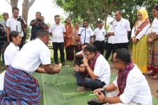 Bupati Lembata Lantik...