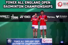 Juarai All England,...