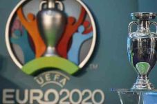 Breaking News : Piala...