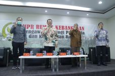 Darurat Nasional Corona,...