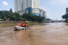Kelelahan saat Berenang,...