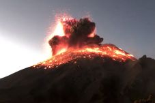 Video UFO Masuk Mulut...