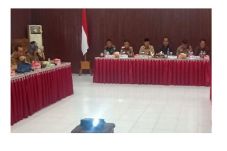 Bupati Lamandau Hendra...