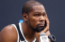 Kevin Durant dan Tiga...