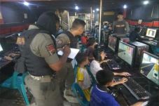 Cegah Penularan Covid-19,...