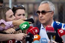 Virus Corona Mengganas,...