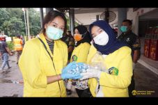 Mahasiswa dan Dosen...