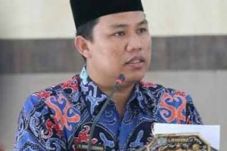 Bupati Lamandau Hendra...