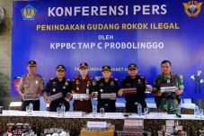 Tekan Peredaran Rokok...