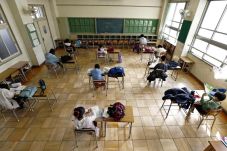 Jepang Buka Lagi Sekolah...