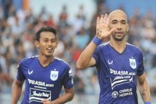 Enggan Berpuas Diri,...