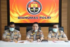 Darurat Virus Corona,...
