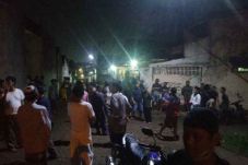 Takut Tertular, Warga...