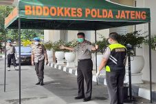 Polisi Akan Bubarkan...