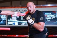 Fury Latihan di Rumah:...