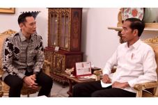 Ibunda Presiden Jokowi...