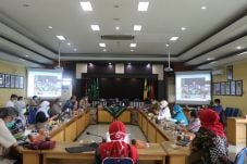 Penanganan Covid-19,...