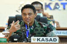 Kasad Andika Dorong...