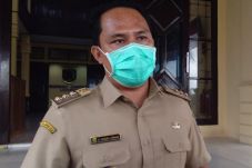 Bupati Hendra Lesmana...