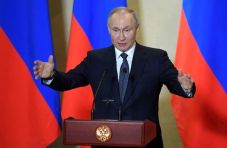 Putin Kirim Peralatan...