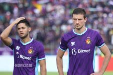 Patuhi Keputusan PSSI,...