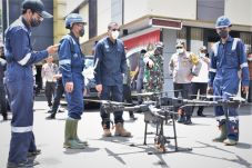 Drone Disinfektan Semprot...
