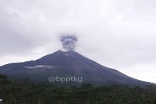 Gunung Merapi Meletus,...