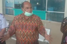 Sorong Dikarantina,...