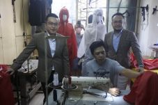 Salurkan Bantuan APD,...
