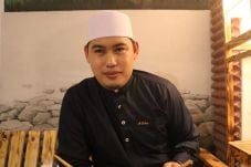 Pantaskah Kita Menolak...