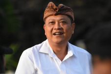 Tiga Orang Pasien Positif...