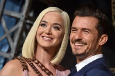 Hamil, Katy Perry Bocorkan...