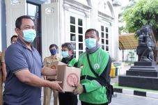 Terdampak Corona, Ojol...