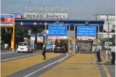 Jelang PSBB DKI, Bekasi...
