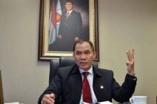 Tangani Wabah Corona,...
