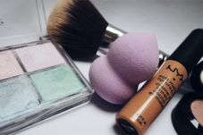 Makeup Habis Saat Social...