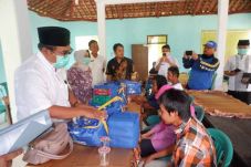 Tekan Sebaran Corona,...