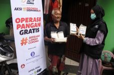 BI Jatim dan ACT Bagikan...